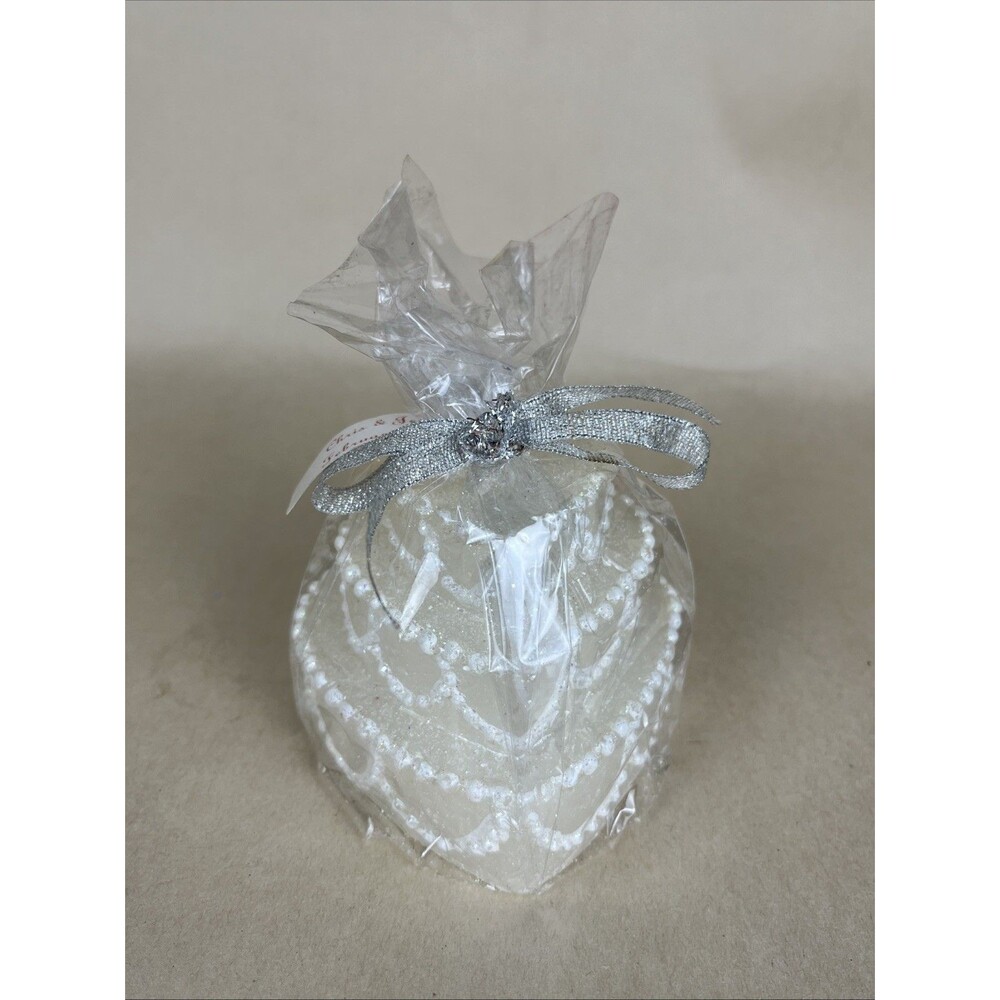 Vintage Off-White Love Heart Cake Shaped Candles 2.5” H Wedding Decor‎ Gift
